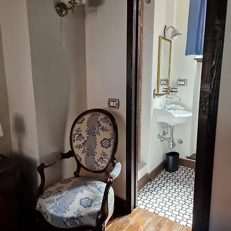 Casa Rossa Panoramic In Old Town ماراتييا